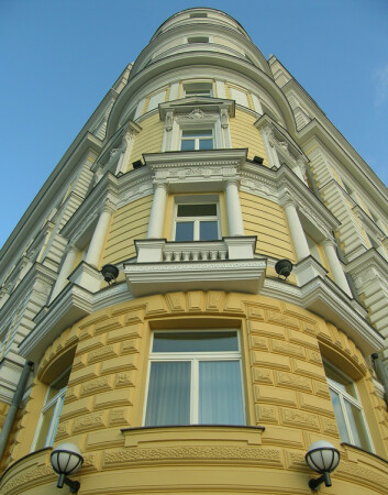 Красота - она рядом