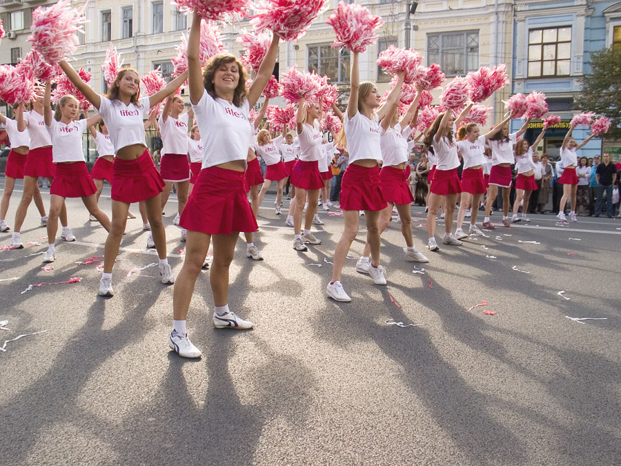 Заросли розовых девушек