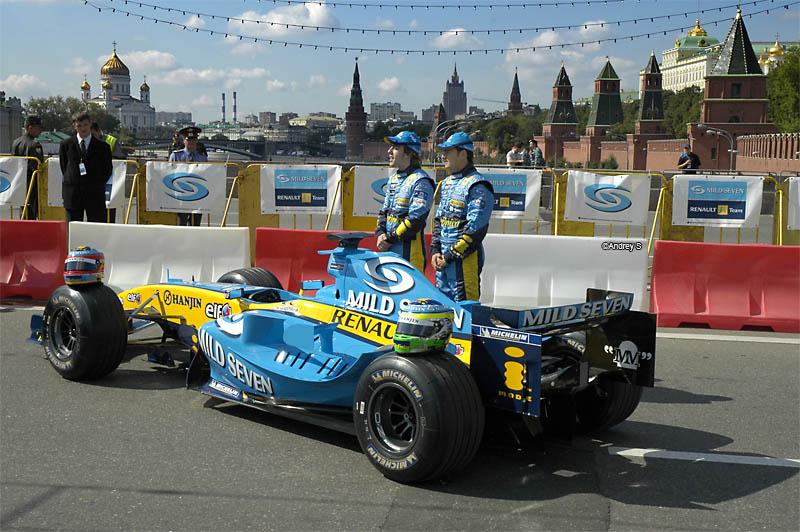 F1 in Moscow! -&quot;Поехали уже.&quot; -&quot;Сейчас, ещё пару фоток.&quot; 