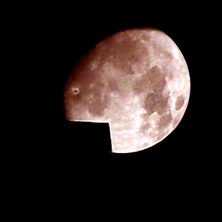 pak-men или оголодавшая луна