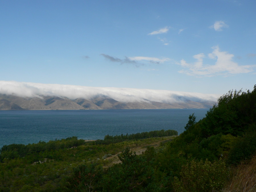 Горы в облаках