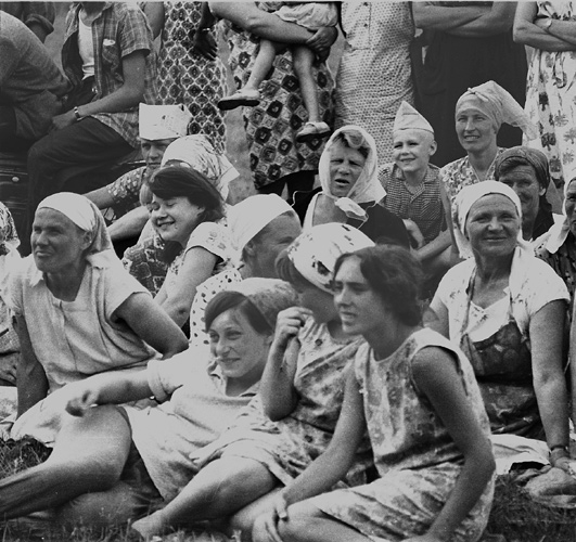 На выступлении агитбригады (Тверская область 1968 год)