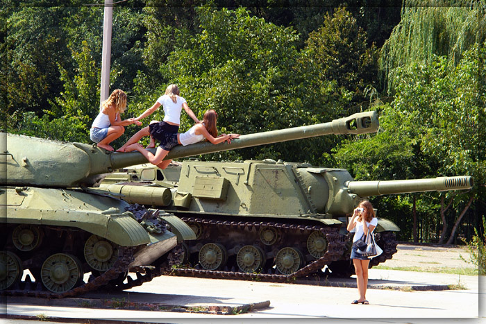 Пока солдаты спят