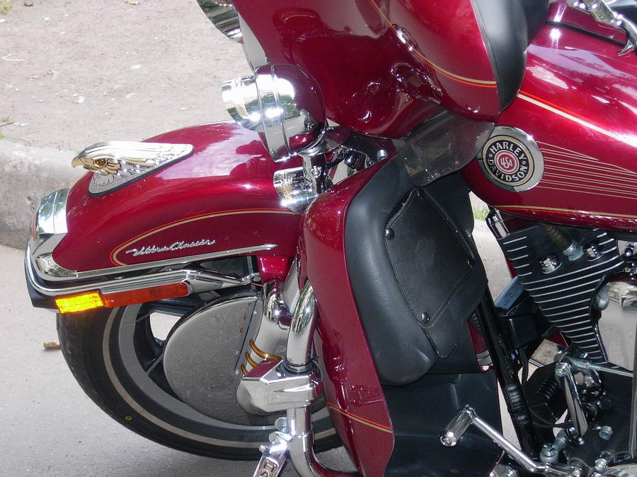 HARLEY DAVIDSON