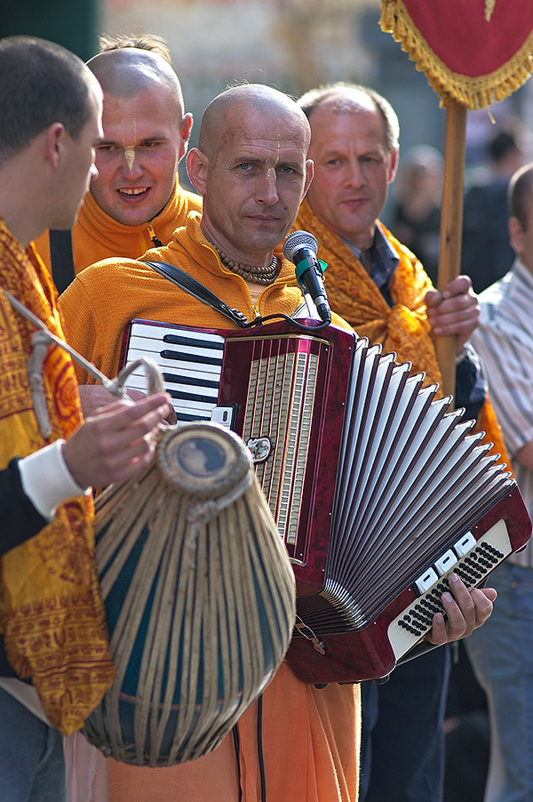 Рама мыла мылом раму...