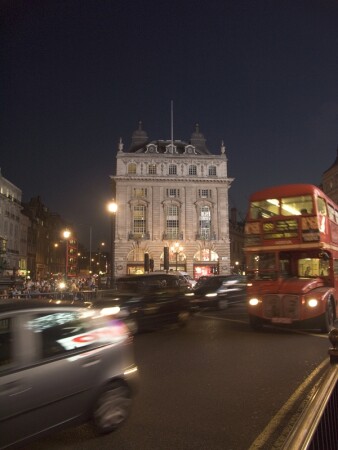 Picadilli Circus