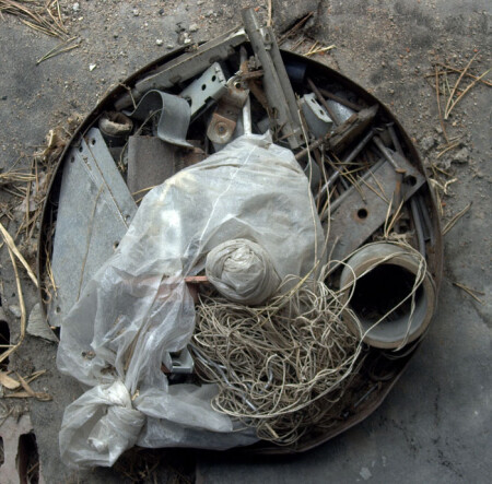 и выбросить жалко, и .....