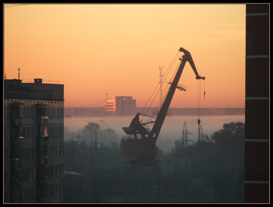 Рассвет в городе.