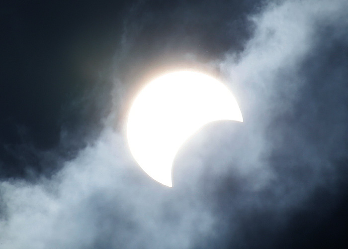 Eclipse Varna, Bulgaria 3.10.05 12:40