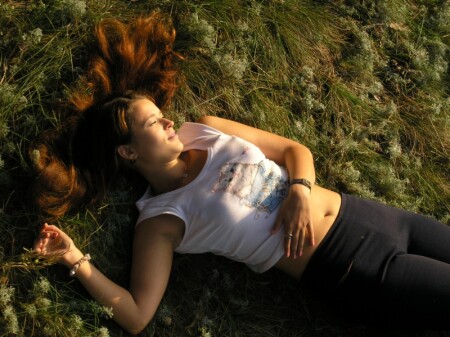 я под солнышком лежу 