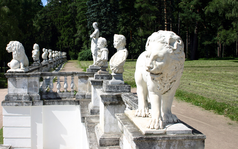 Последний бастион. Верхняя терраса дворца в Архангельском.