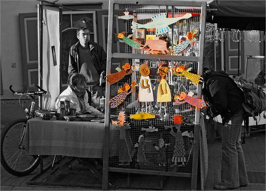 Вечерняя торговля маленькими ангелами