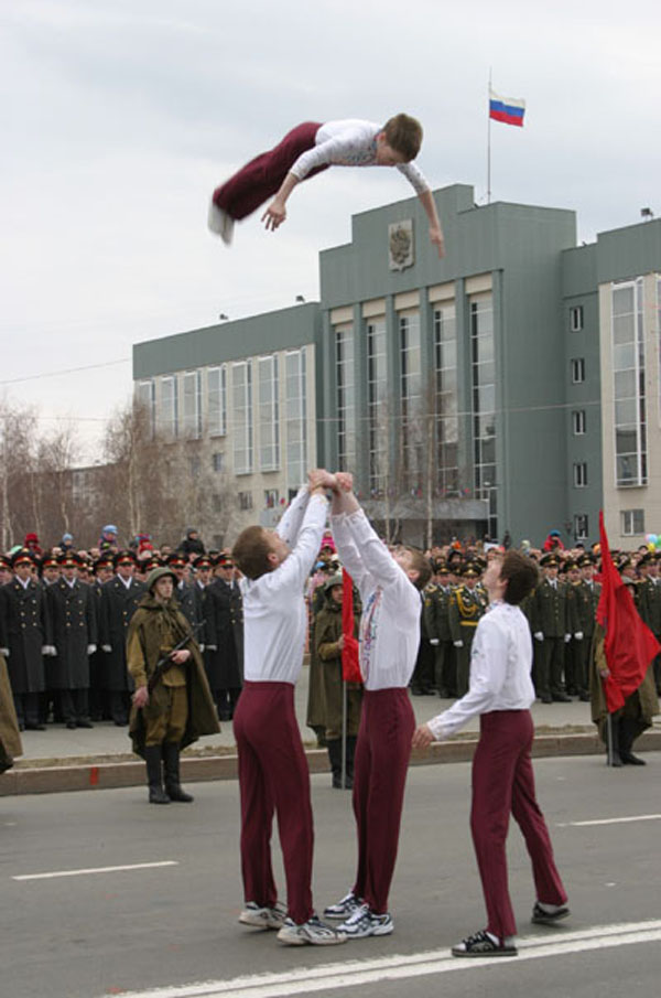 Земля,земля,полёт нормальный!!!