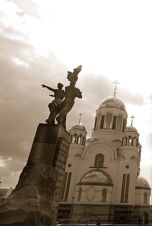 смело товарищи в ногу.....