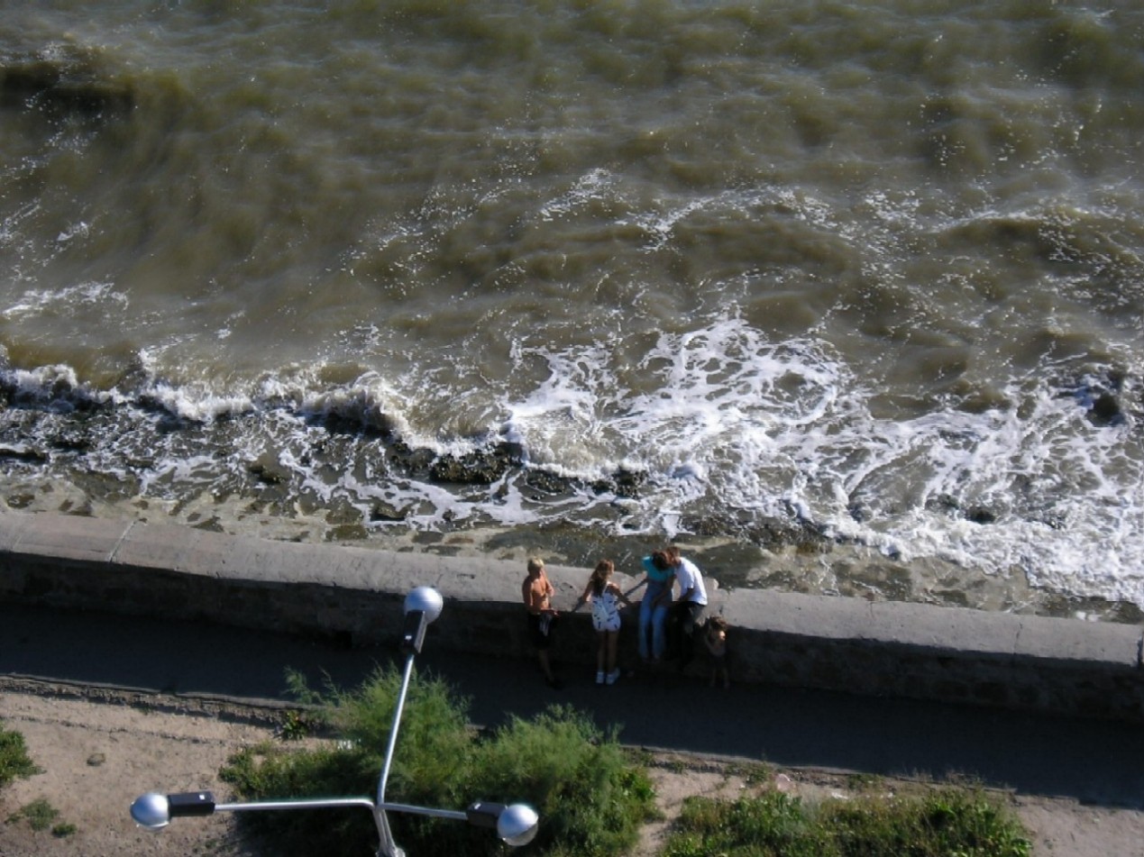 Черное, черное море......