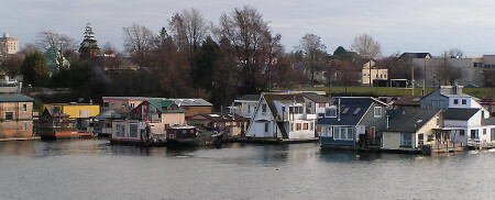 Плавучая деревня