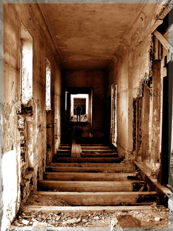 ЕСЛИ ТАМ КТО-ТО ЖДЁТ, ЗНАЧИТ СТОИТ ИДТИ!