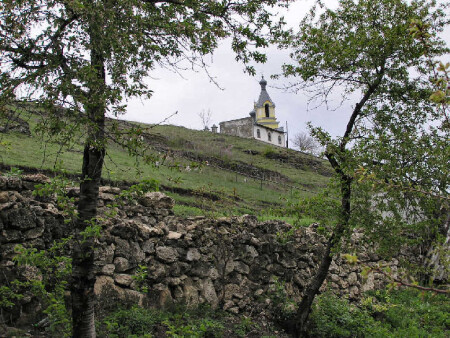 горный монастырь..