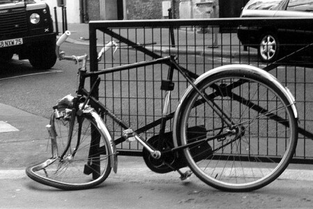 Тяжела жизнь велосипедов в Париже