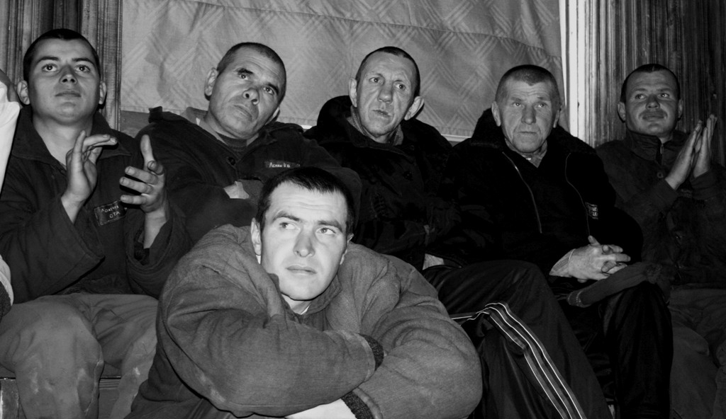 о тех, кто не зарекался от сумы и...