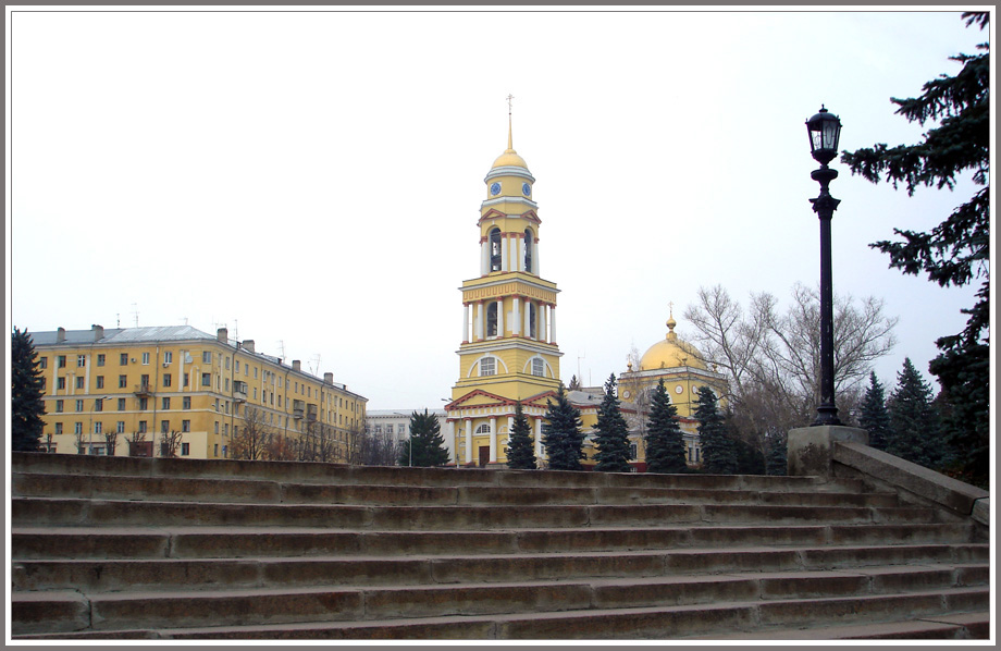 На площади