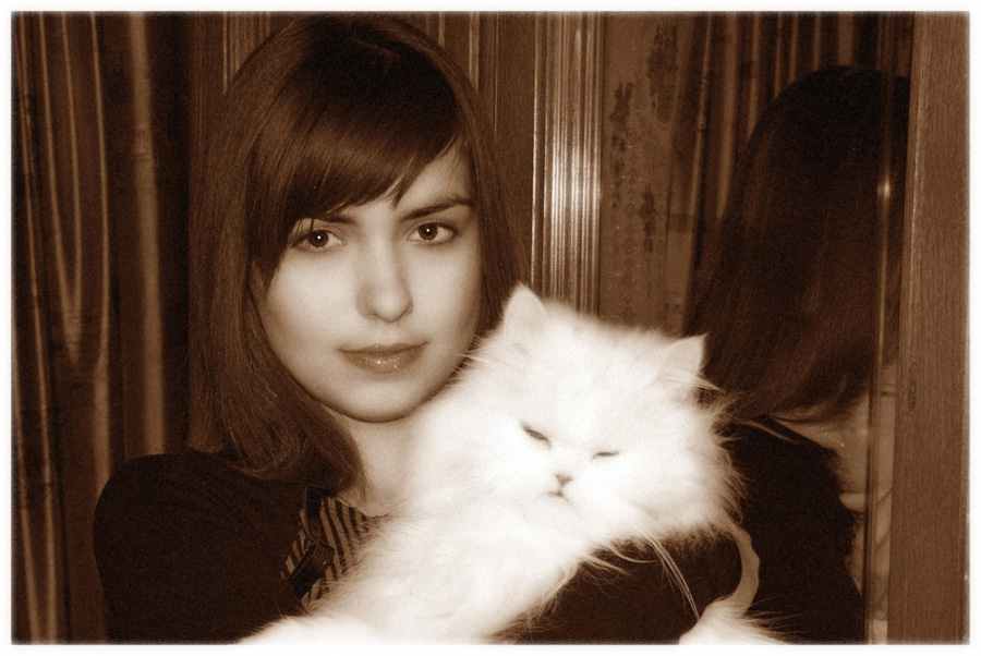 девушка с котом