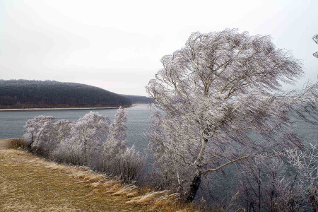 в серебре