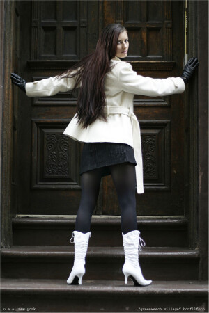 "GREENWEECH VILLAGE 2. DOORS" NEW YORK