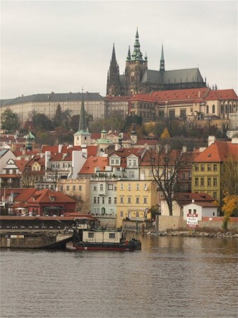 Прага - это...