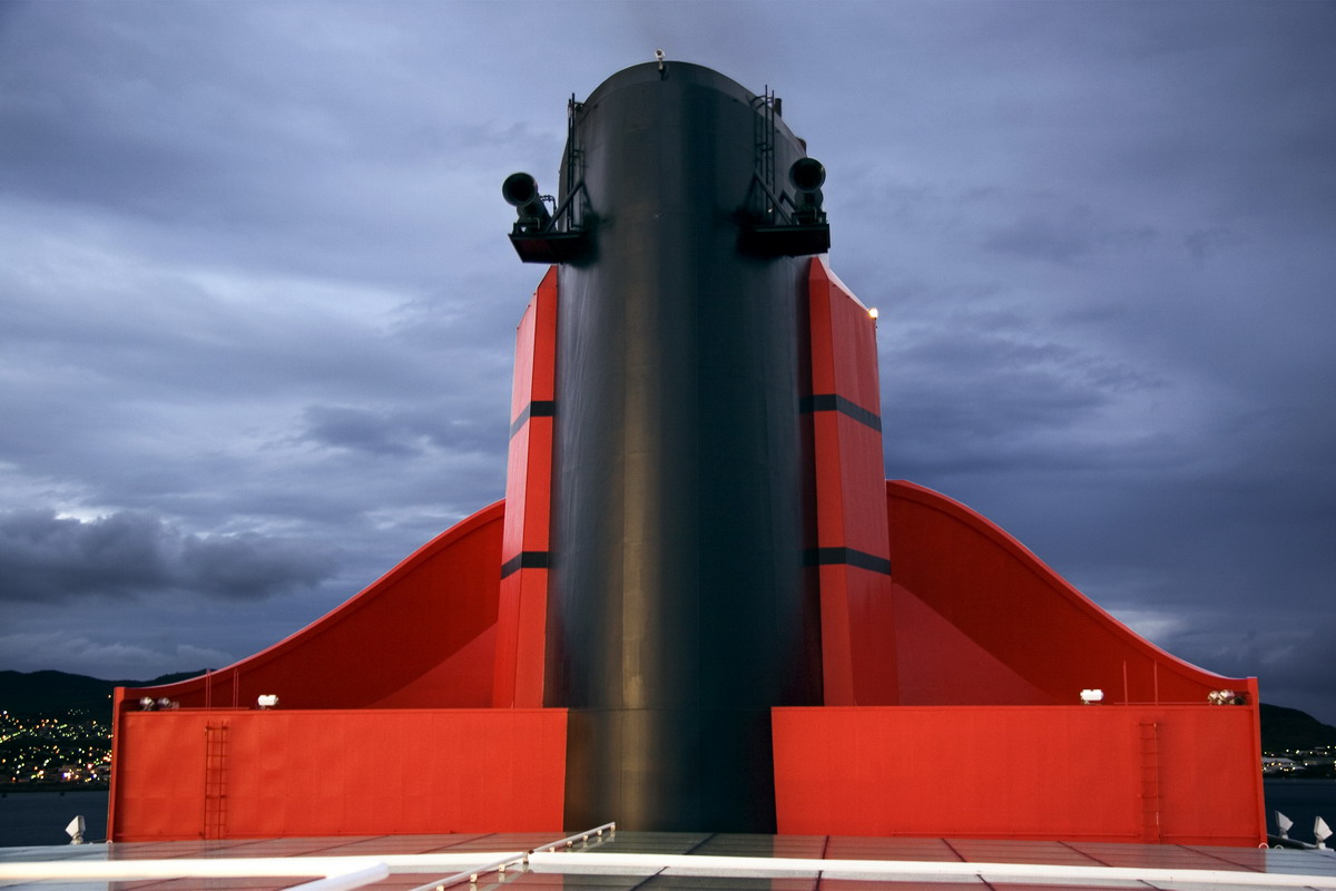 Queen Mary 2 . Человек и параход.