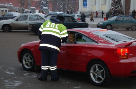 Учим девушку ПДД