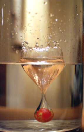 Иванов-Самогонкин &quot;Купание оранжевого шарика&quot;