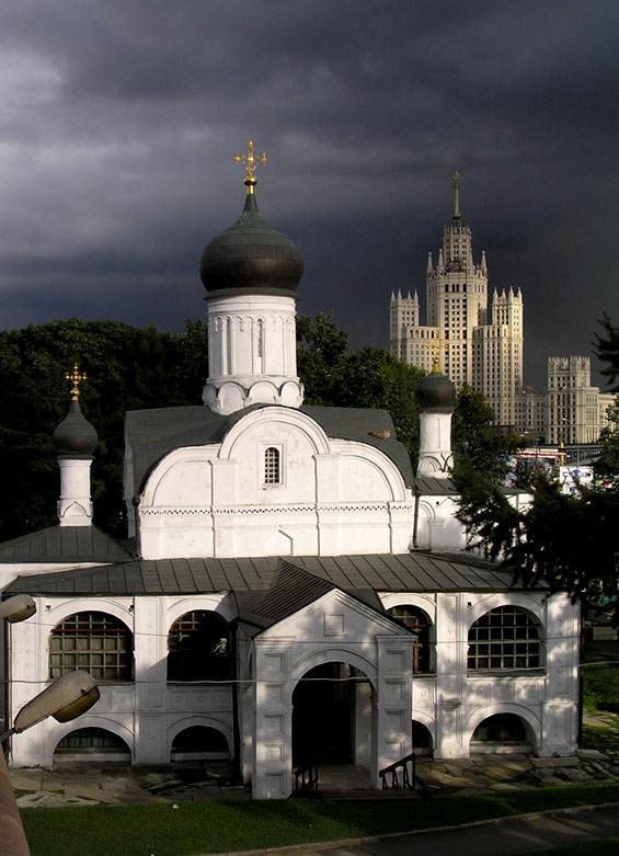 Старая и новая Москва...