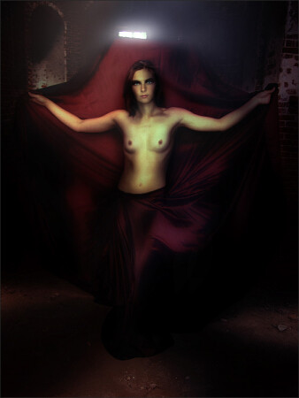Gloom Queen