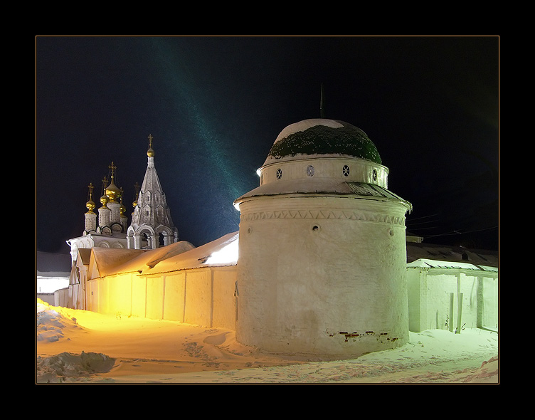 Ночная жизнь старой крепости