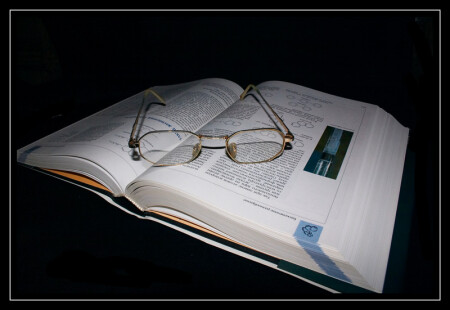 Человек - открытая книга, но не каждый может ее прочесть.