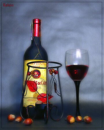 Натюрморт с вином и орехами