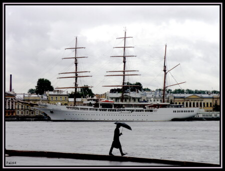 Корабли постоят...