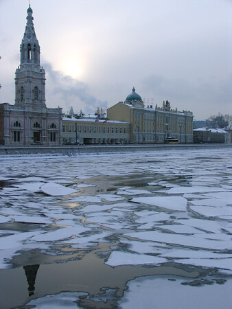 Ледоход на Москве реке