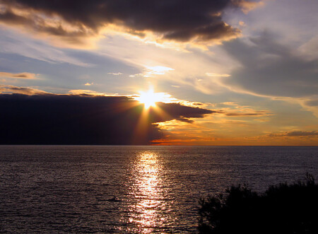 Падая за горизонт