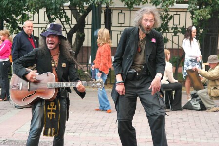 *** Солисты ***