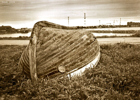 Старый баркас