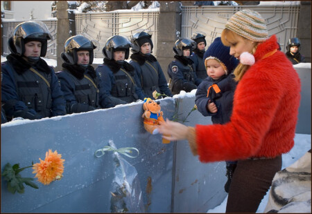 С праздником, мужики!