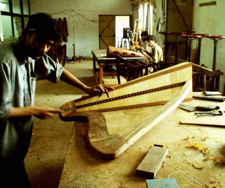 Арфовый цех. Пакистан.