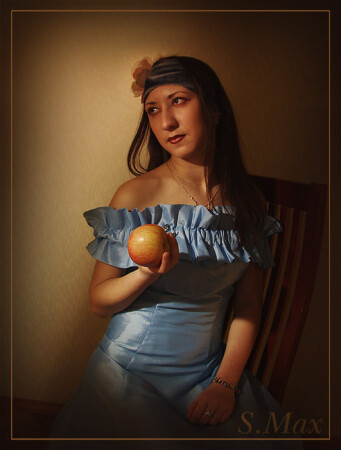 Девушка с яблоком…