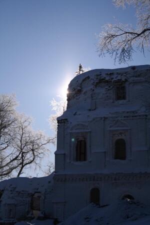 Выглядывает солнышко...