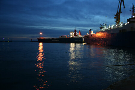 Вечерняя разгрузка...