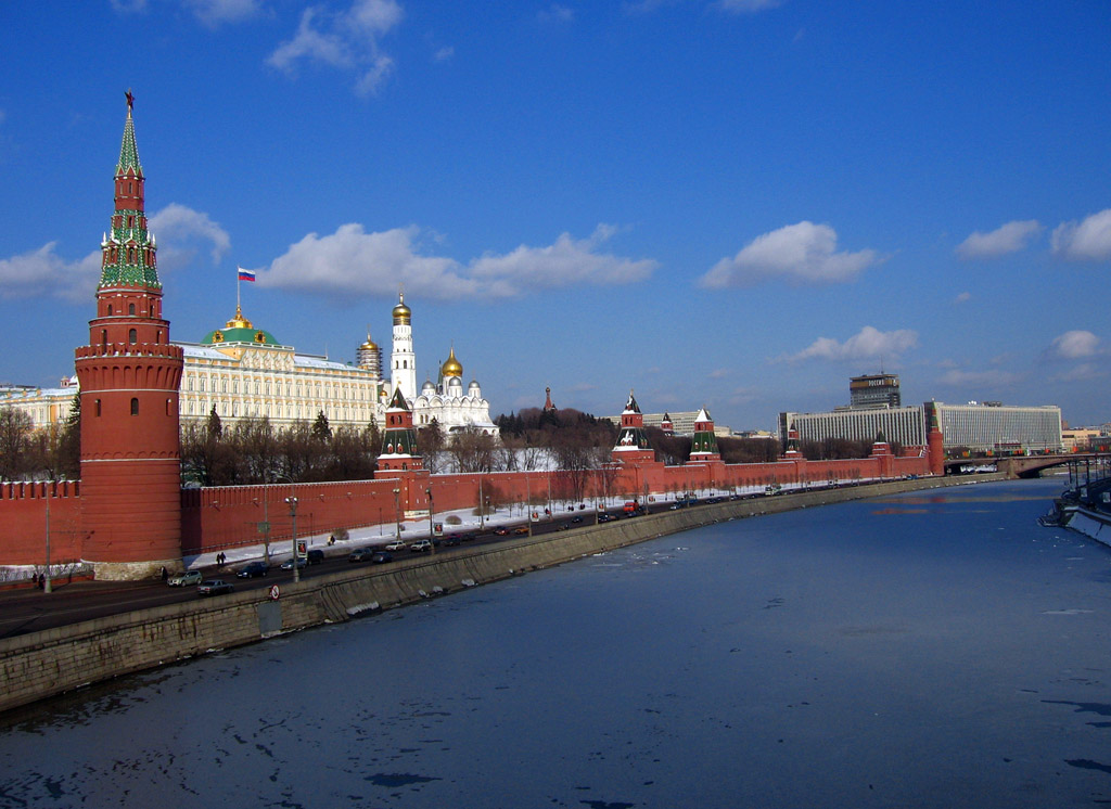 Город в ожидании весны. Версия 2