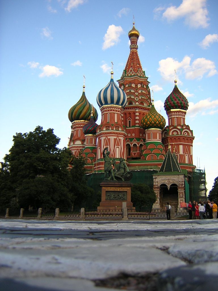 стой на коленях, храм созерцая