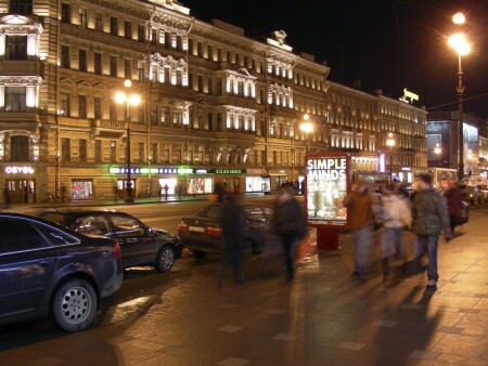 Невский проспект вечером